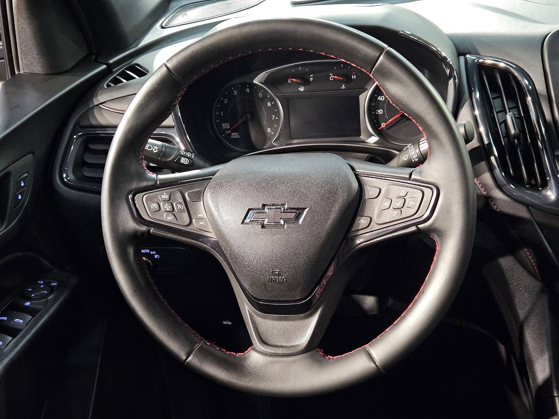 Used 2023 Chevrolet Equinox RS AWD/4WD image 27