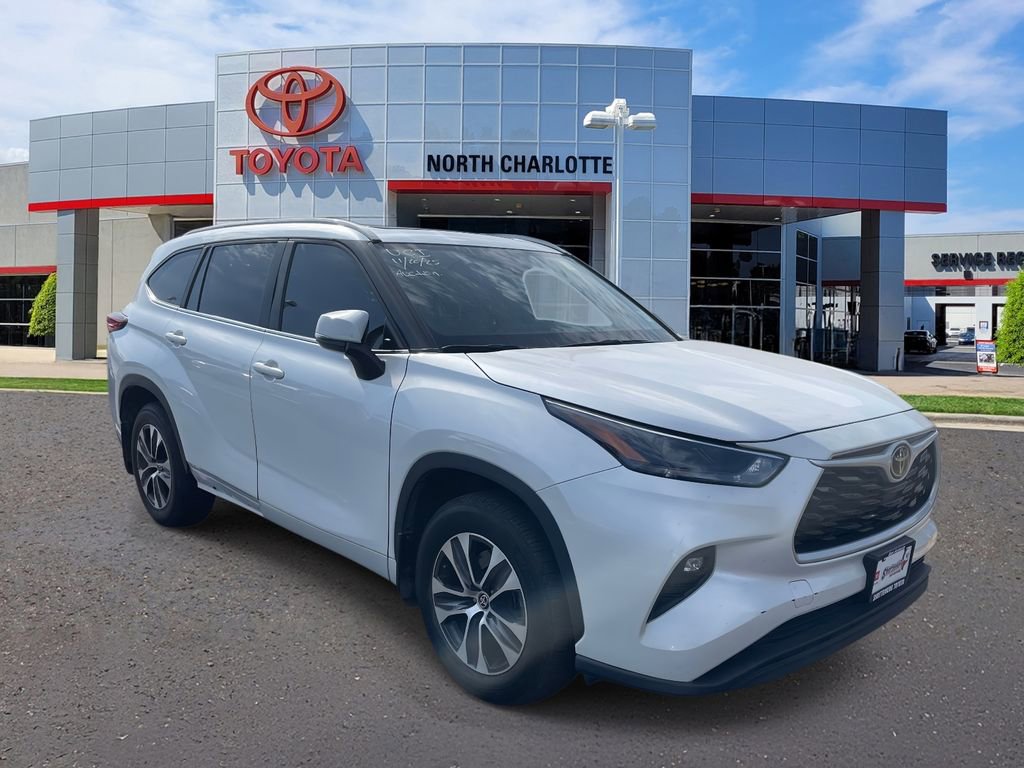 Used 2023 Toyota Highlander Limited