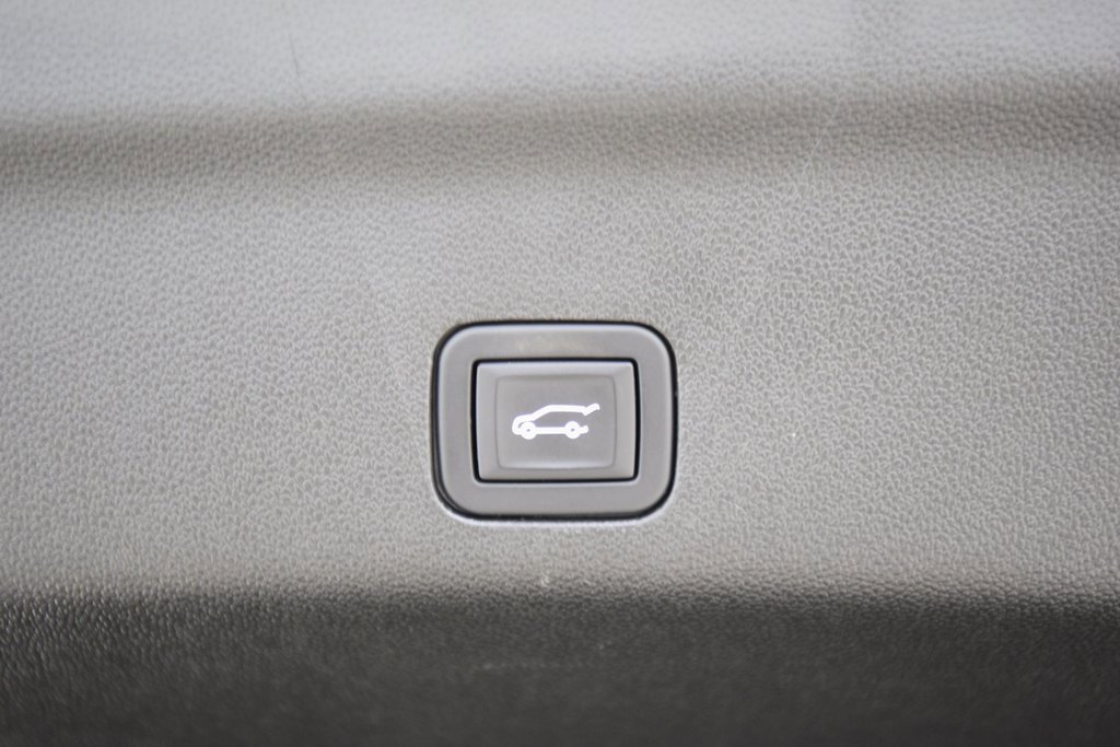 Used 2023 Chevrolet Tahoe Z71 w/ Z71 Off-Road Package image 26