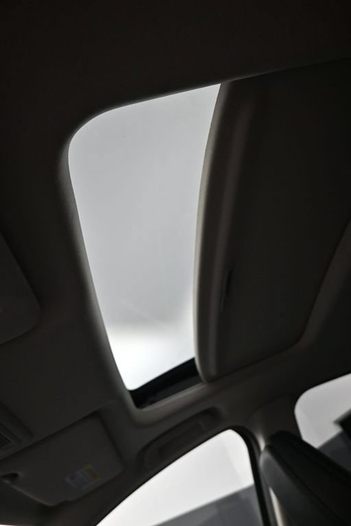Used 2019 Honda HR-V EX-L image 18