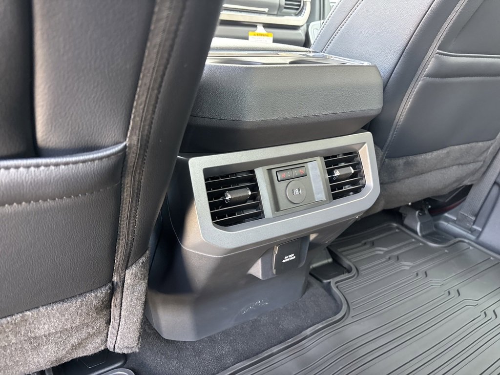 New 2026 Ford F350 Lariat image 36