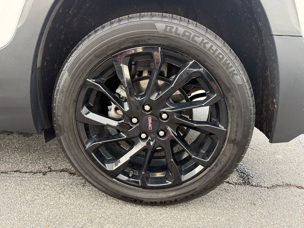 Used 2023 GMC Terrain SLE w/ Driver Convenience Package image 25