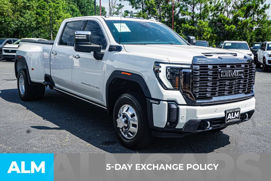 Used 2024 GMC Sierra 3500 Denali Ultimate AWD/4WD image 3