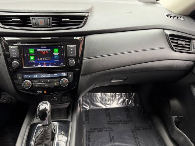 Used 2020 Nissan Rogue SV w/ Premium Package image 17