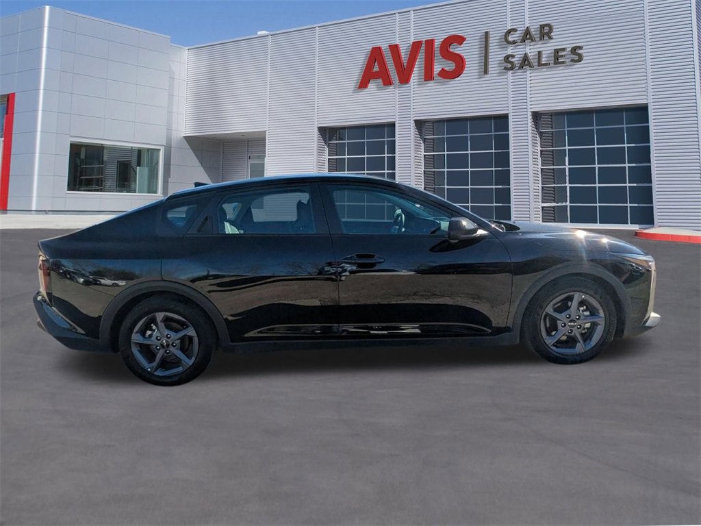 Used 2025 Kia K4 LXS image 4