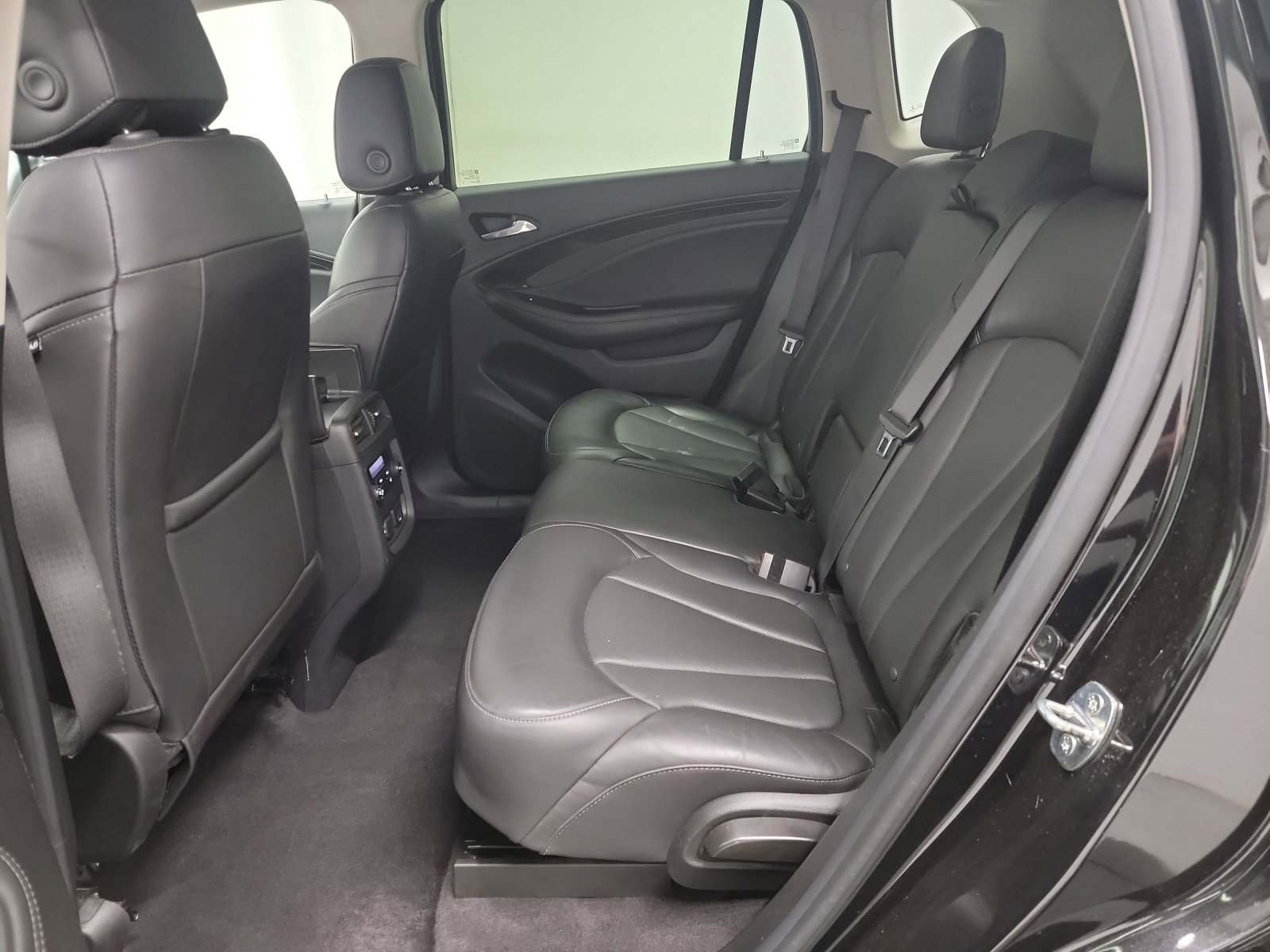 Used 2019 Buick Envision Essence image 28