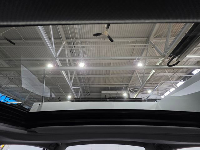 Used 2019 Toyota Camry LE image 16