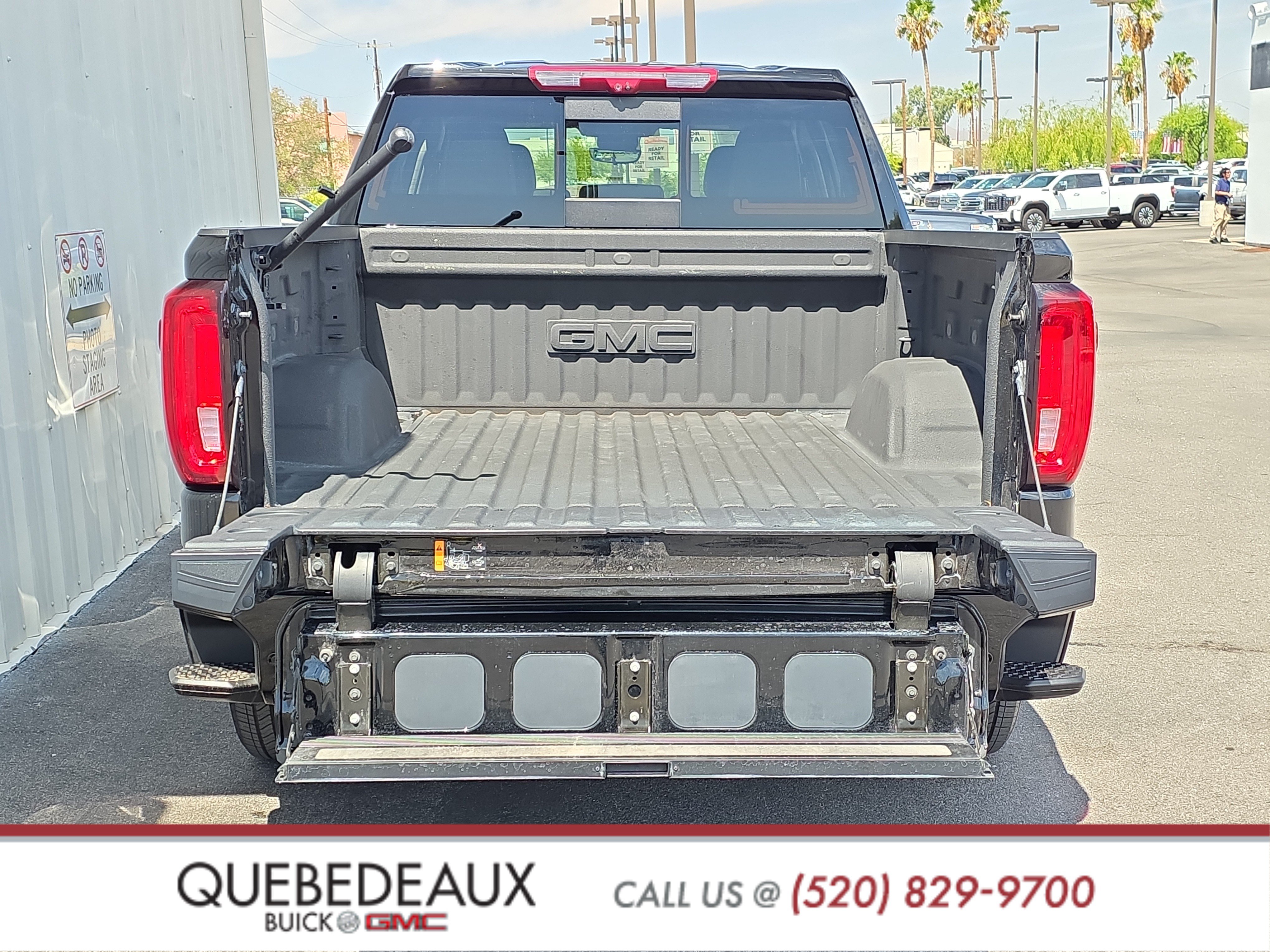 Used 2025 GMC Sierra 1500 Denali AWD/4WD image 8