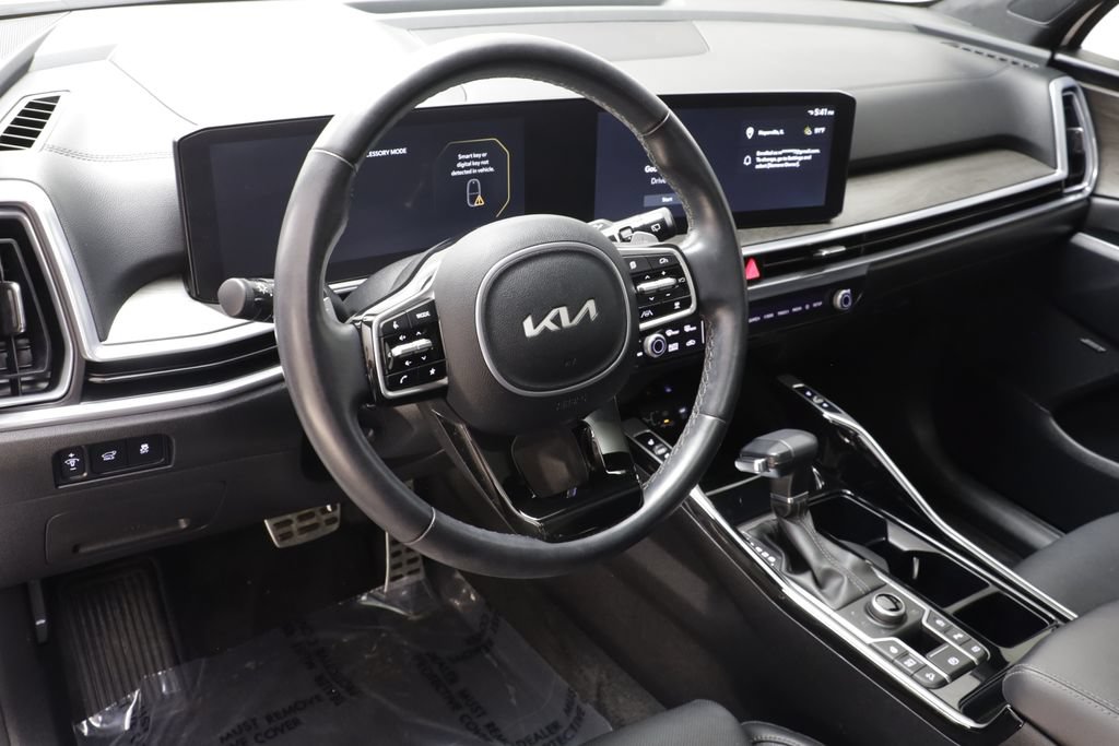 Used 2025 Kia Sorento SX Prestige AWD/4WD image 7