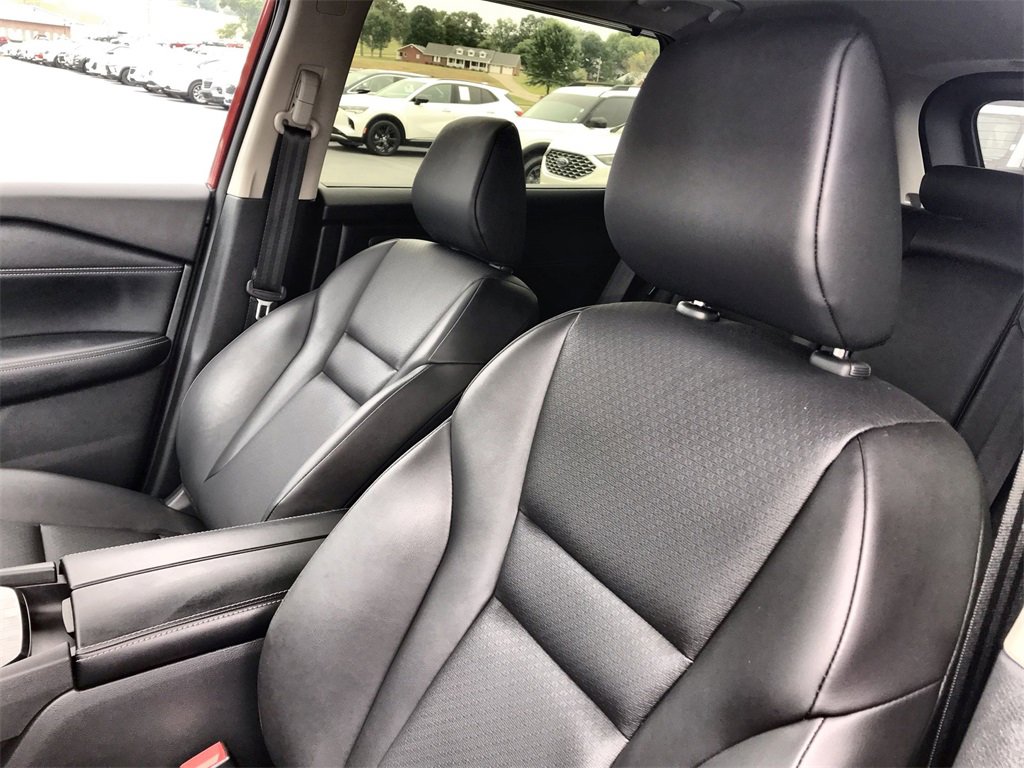 Certified 2025 Nissan Rogue SV w/ SV Premium Package image 11