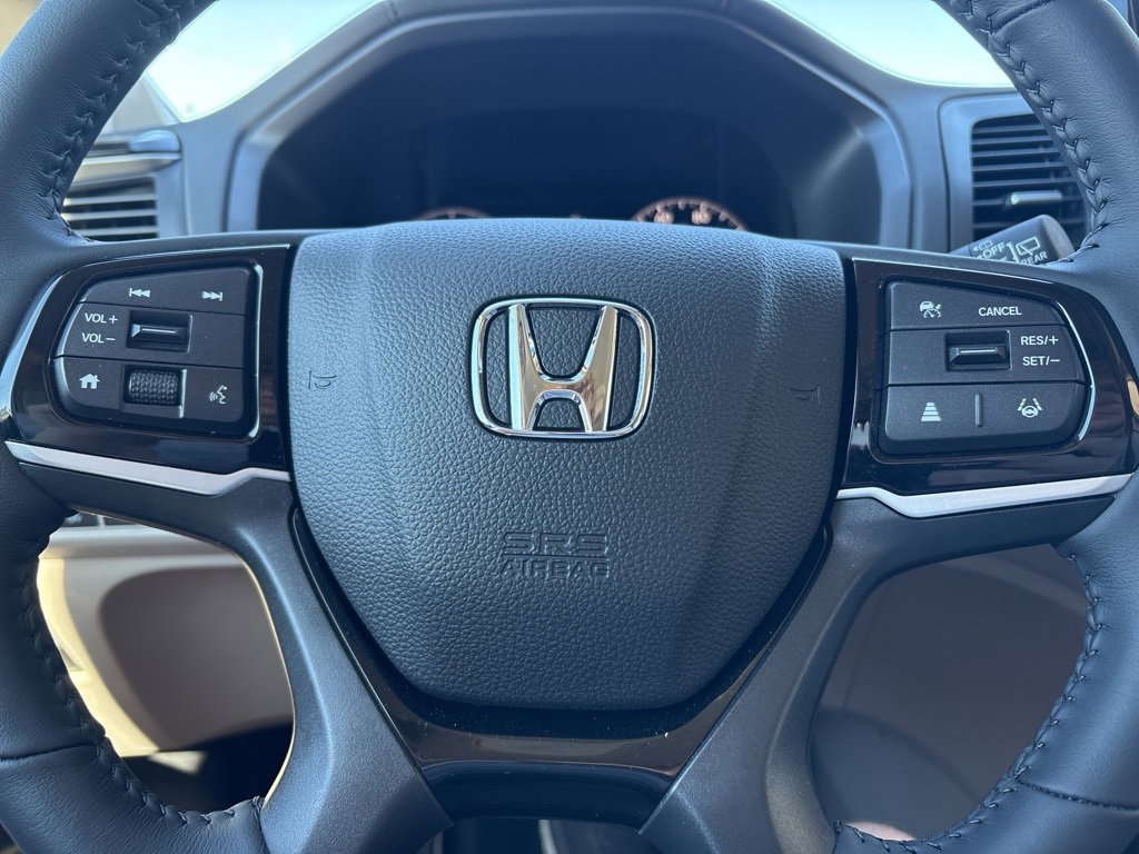 Certified 2026 Honda Odyssey Touring image 16