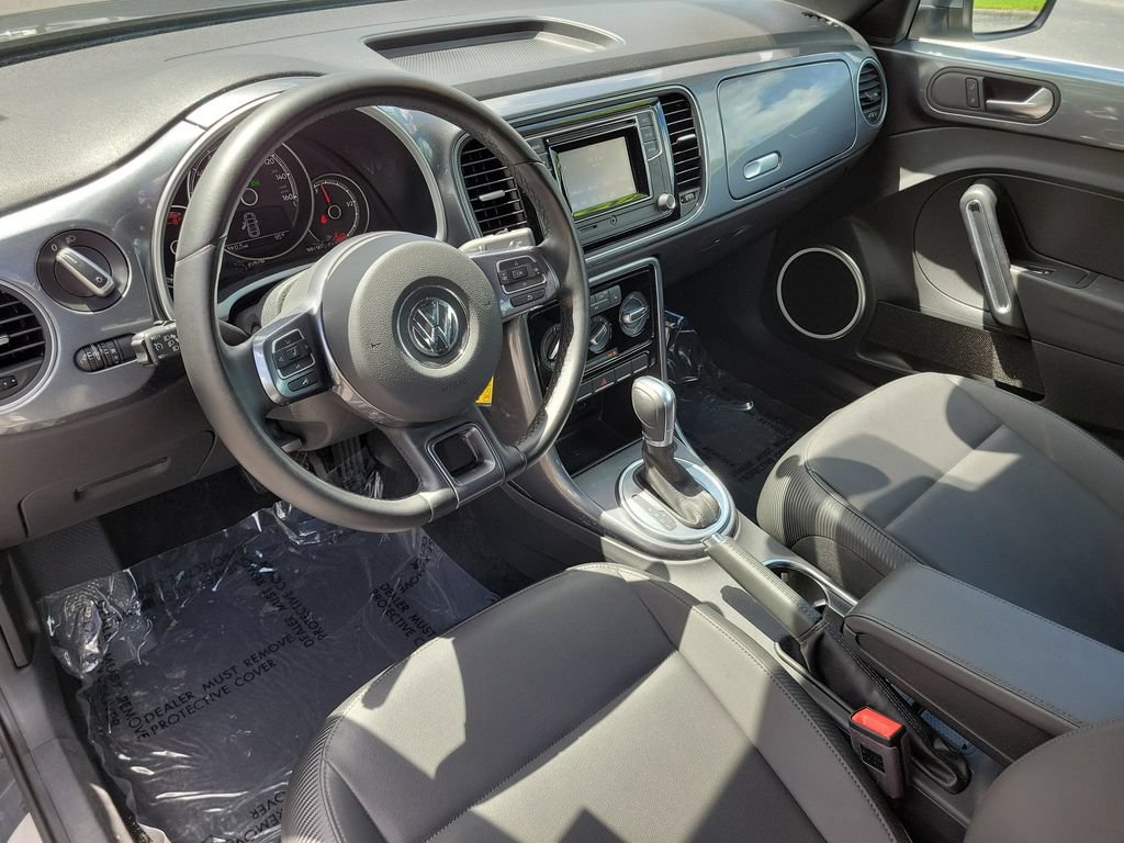 Used 2019 Volkswagen Beetle 2.0T S FWD image 18