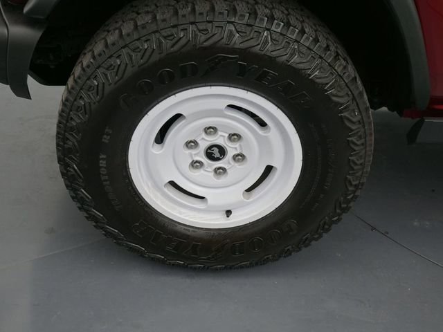 Certified 2025 Ford Bronco Heritage Edition AWD/4WD image 9