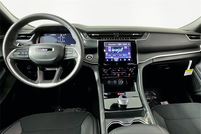 New 2025 Jeep Grand Cherokee L Altitude image 6