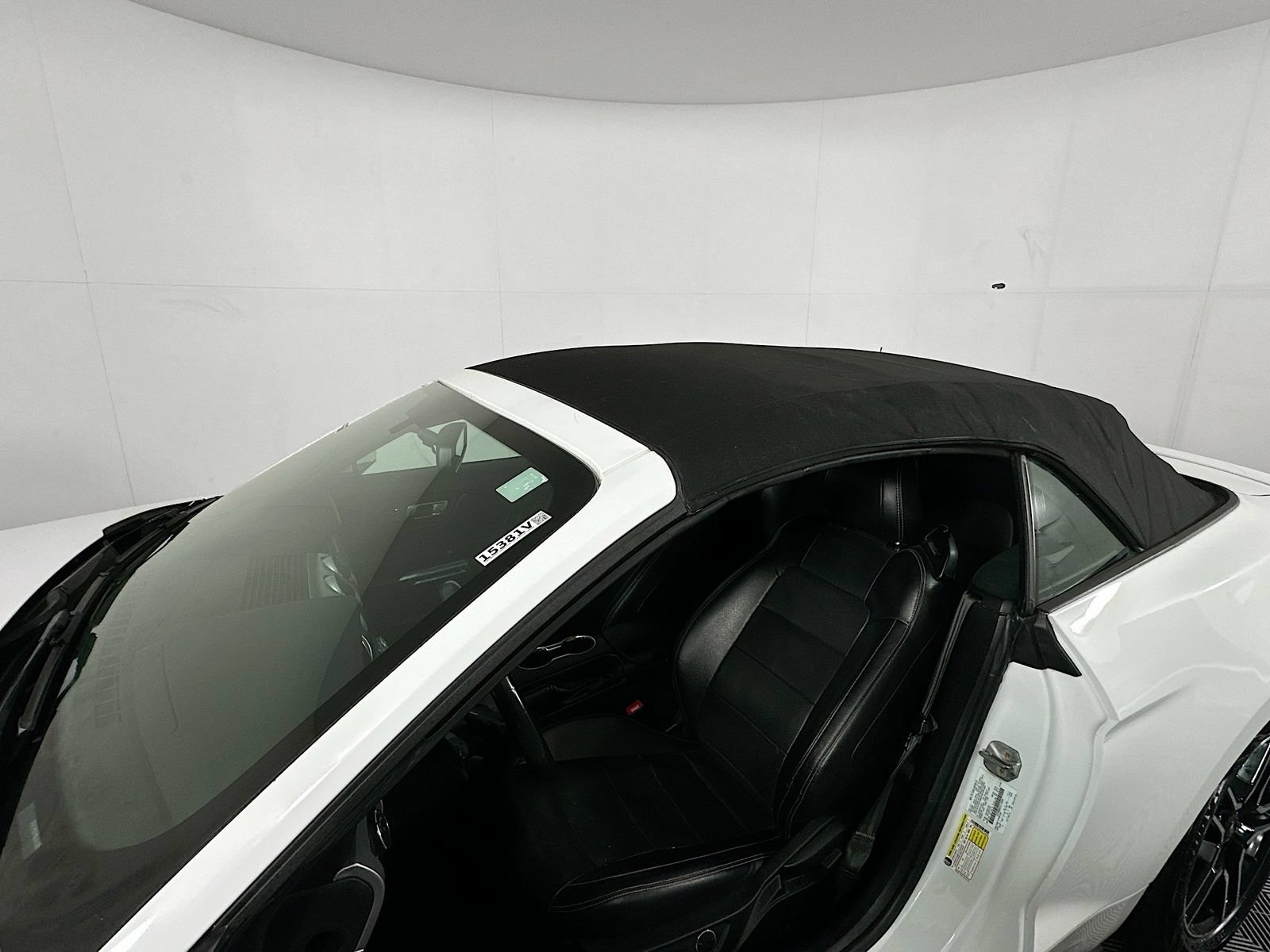 Used 2018 Ford Mustang Premium RWD image 23