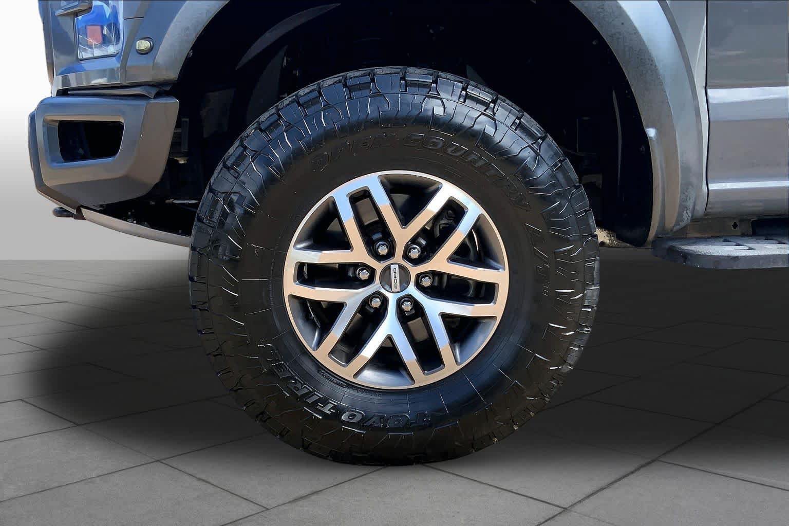 Used 2018 Ford F150 Raptor w/ Equipment Group 802A Luxury AWD/4WD image 11