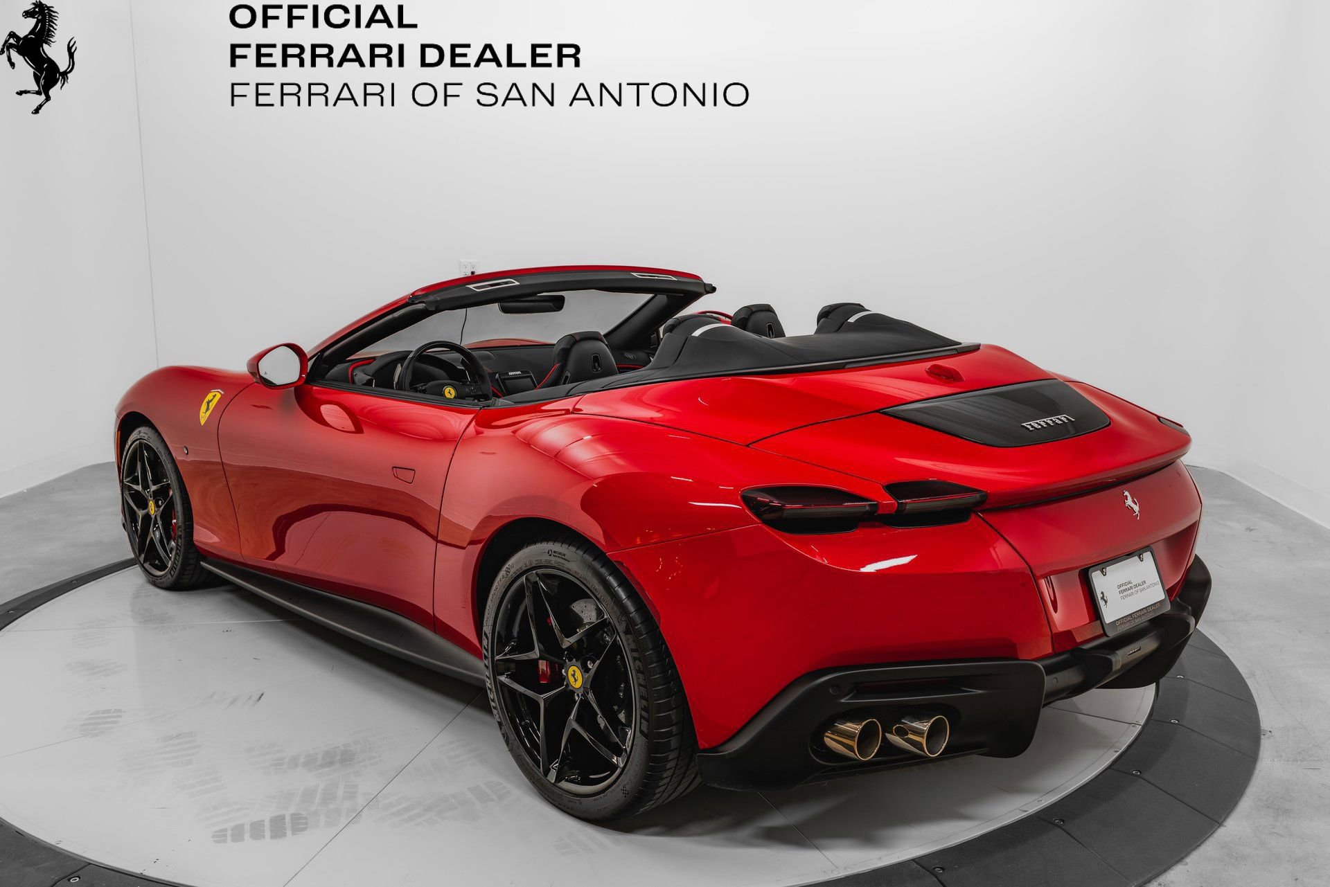 Certified 2025 Ferrari Roma Spider RWD image 2