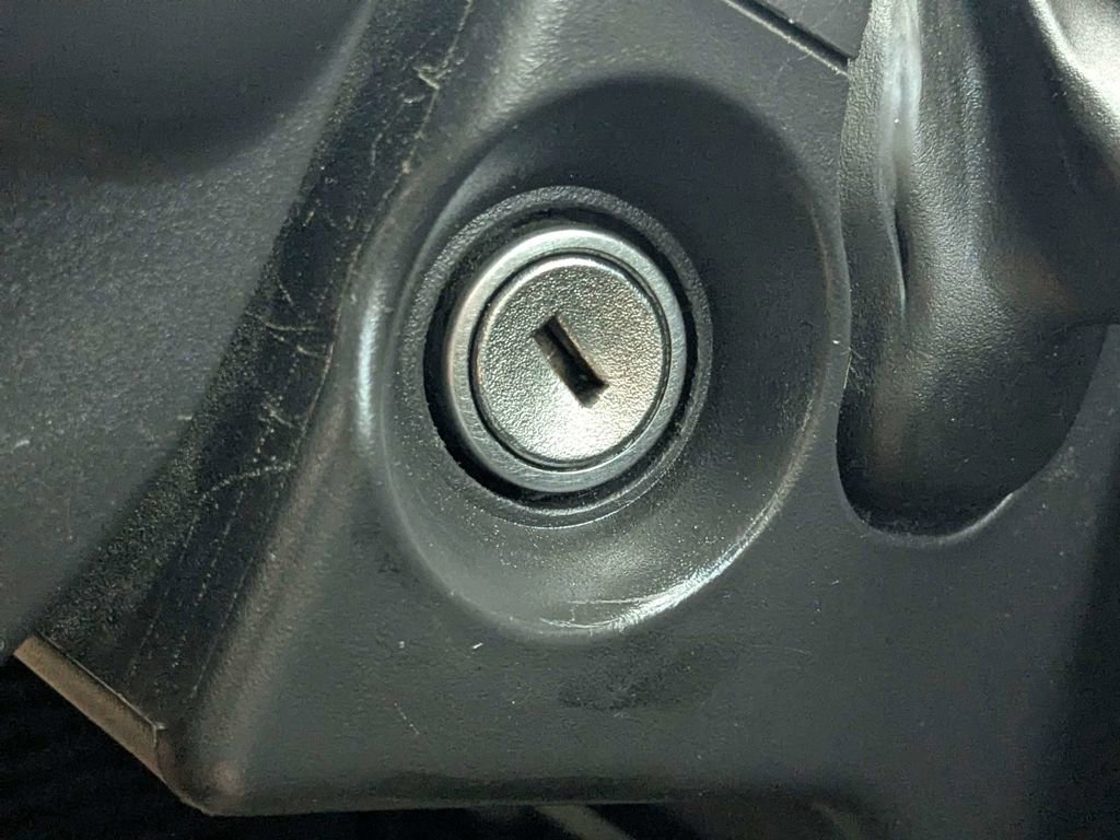 Used 2009 Ford F250 Lariat image 25