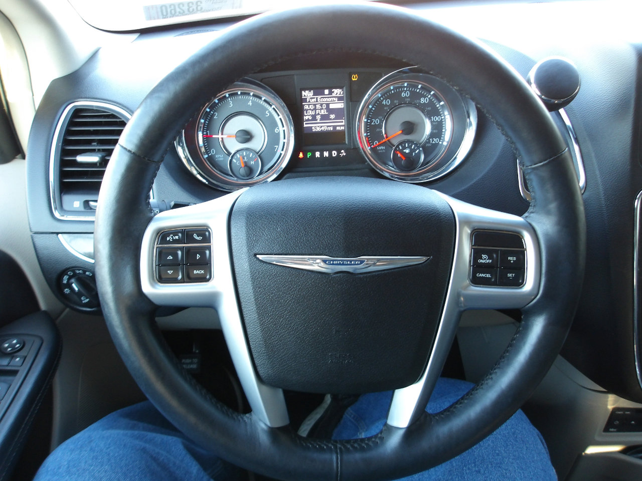 Used 2013 Chrysler Town & Country Touring-L w/ Entertainment Group #2 image 17