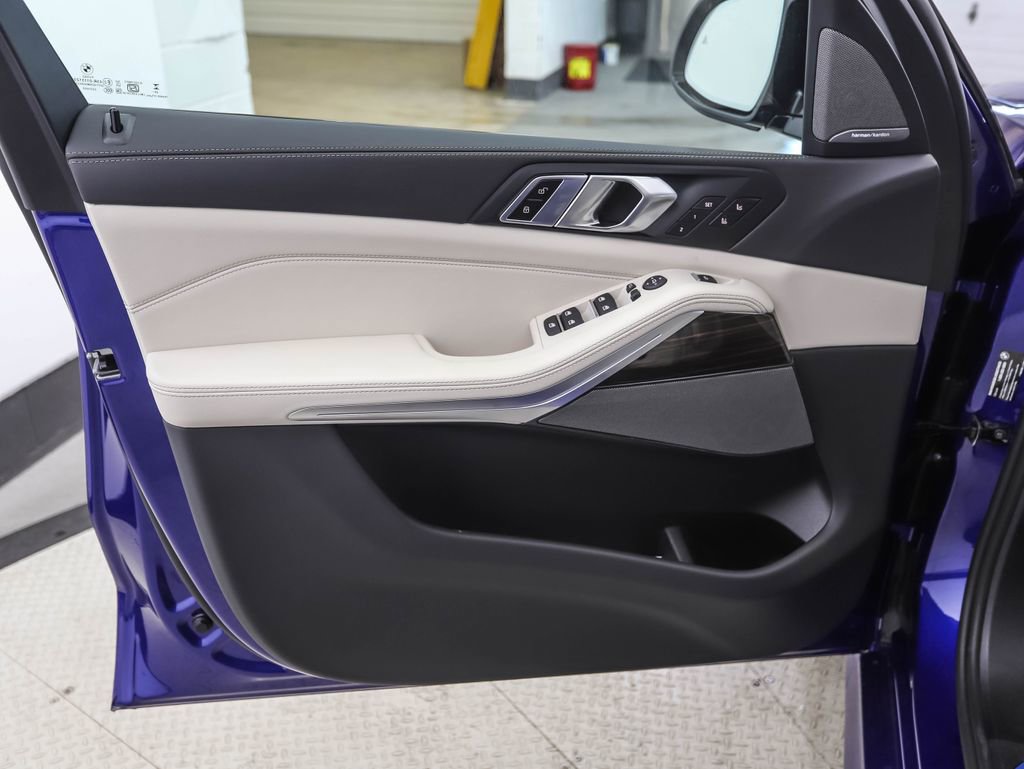 New 2026 BMW X5 M60i image 9