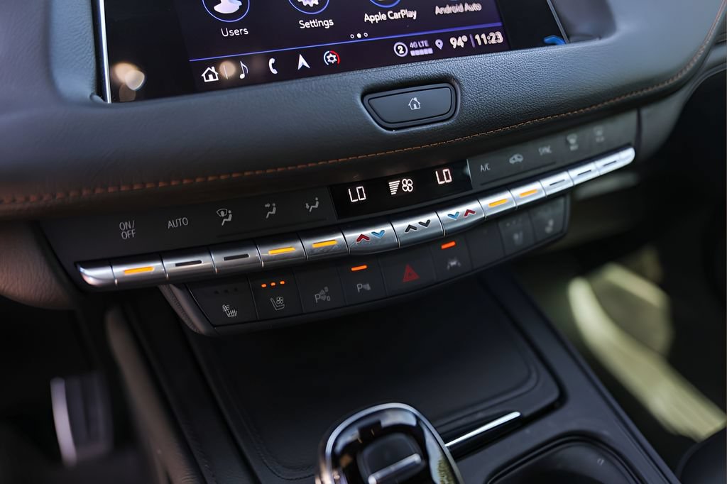 Used 2023 Cadillac XT4 Sport FWD image 18