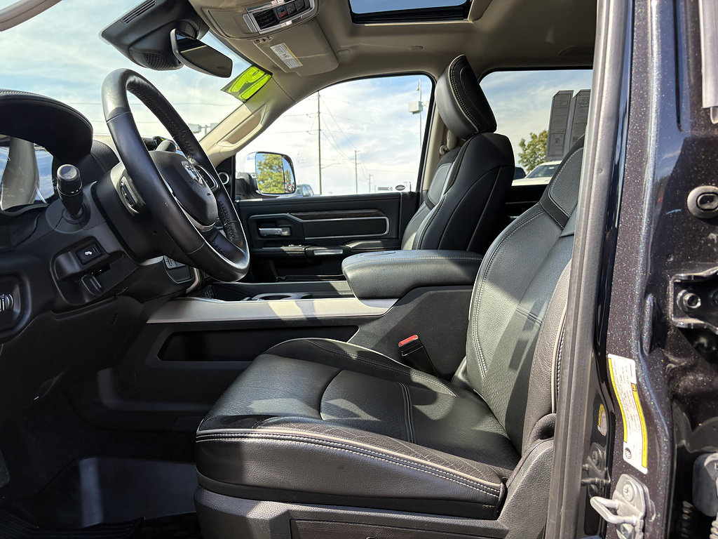 Used 2019 RAM 3500 Laramie AWD/4WD image 16