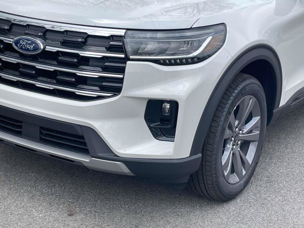 New 2026 Ford Explorer Active w/ Active Comfort Package AWD/4WD image 13