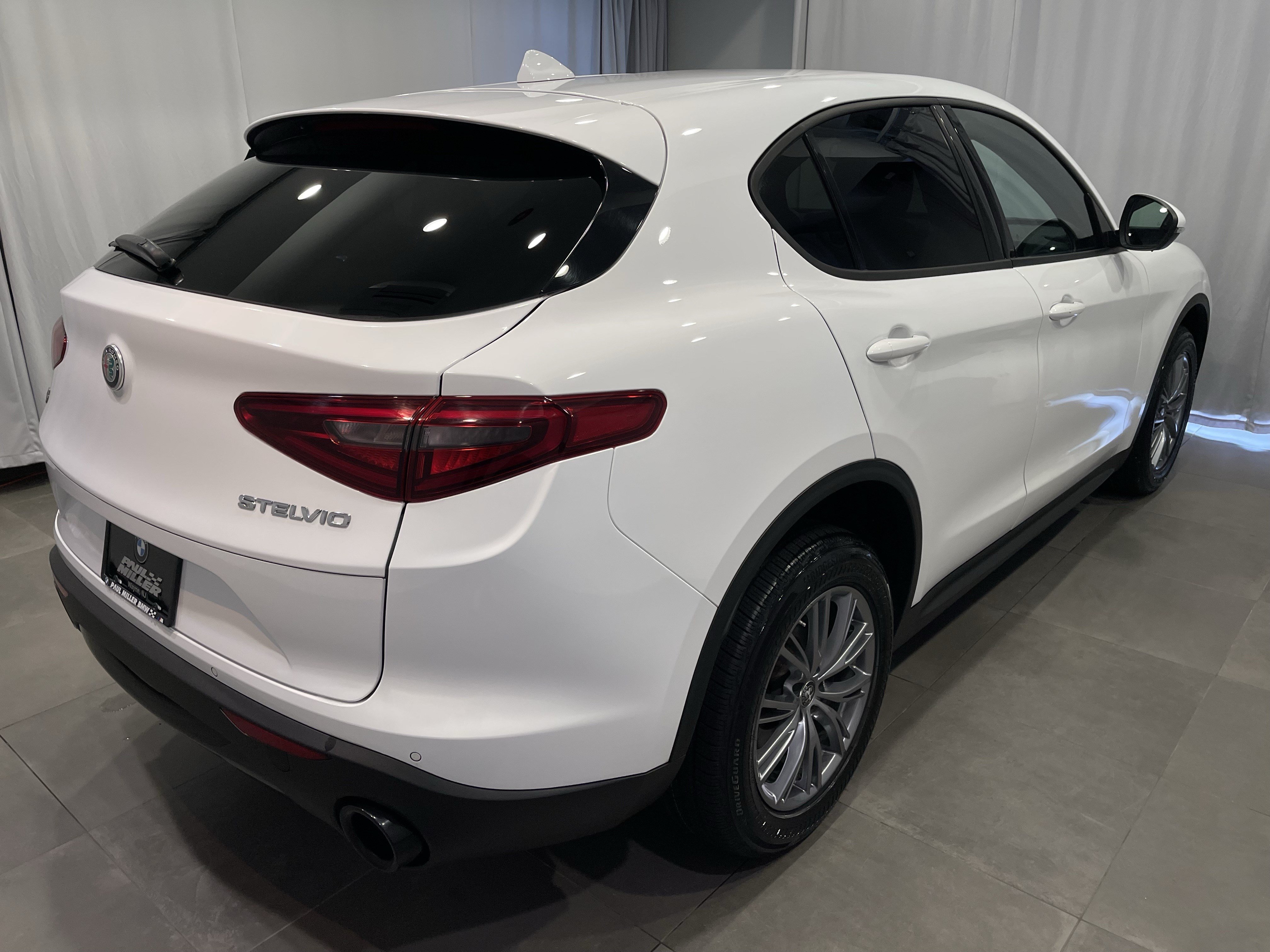Used 2023 Alfa Romeo Stelvio Sprint AWD/4WD image 6