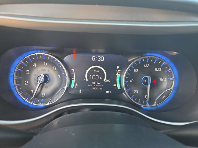 Used 2024 Chrysler Pacifica Touring-L FWD image 14