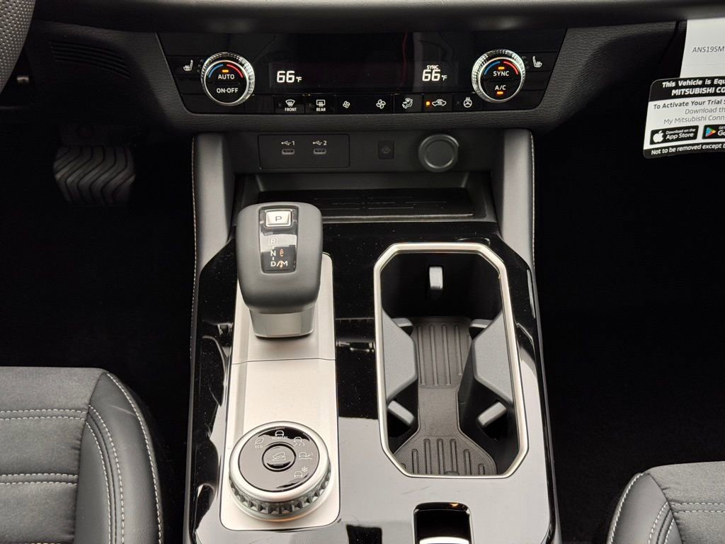 New 2026 Mitsubishi Outlander SE FWD image 23