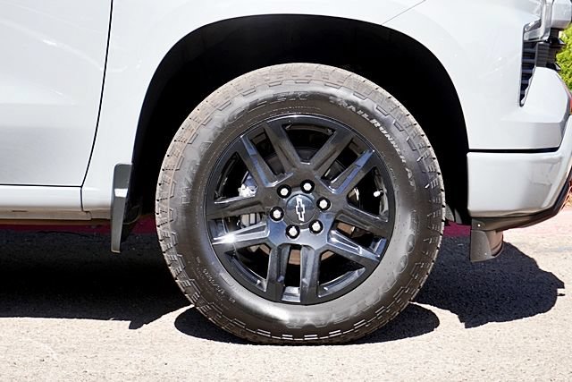 Used 2024 Chevrolet Silverado 1500 RST w/ Convenience Package II AWD/4WD image 8