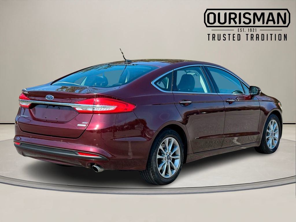 Used 2017 Ford Fusion SE w/ Fusion SE Technology Package image 5