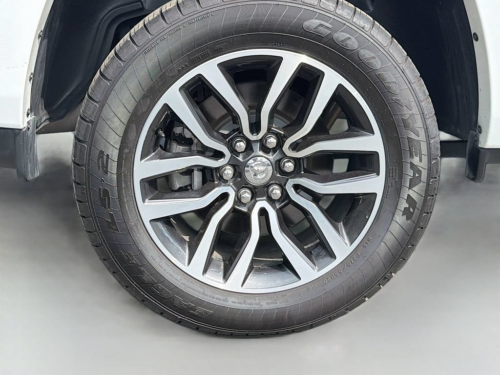 Used 2025 RAM 1500 Limited AWD/4WD image 9