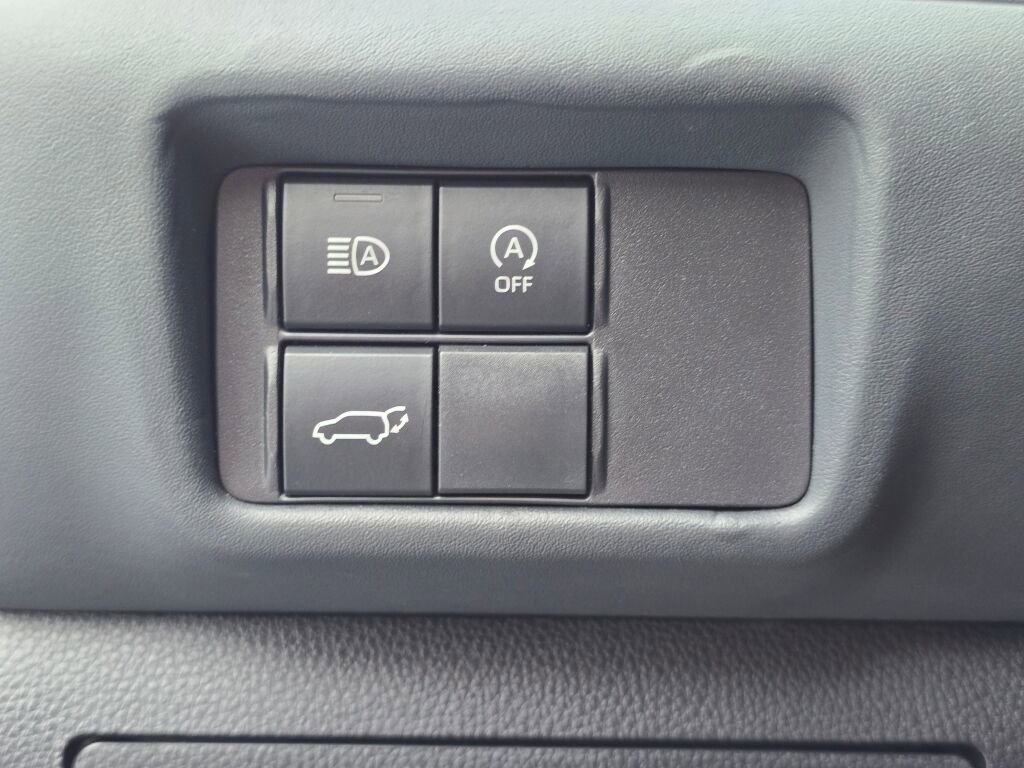 Used 2023 Toyota Highlander XLE FWD image 27