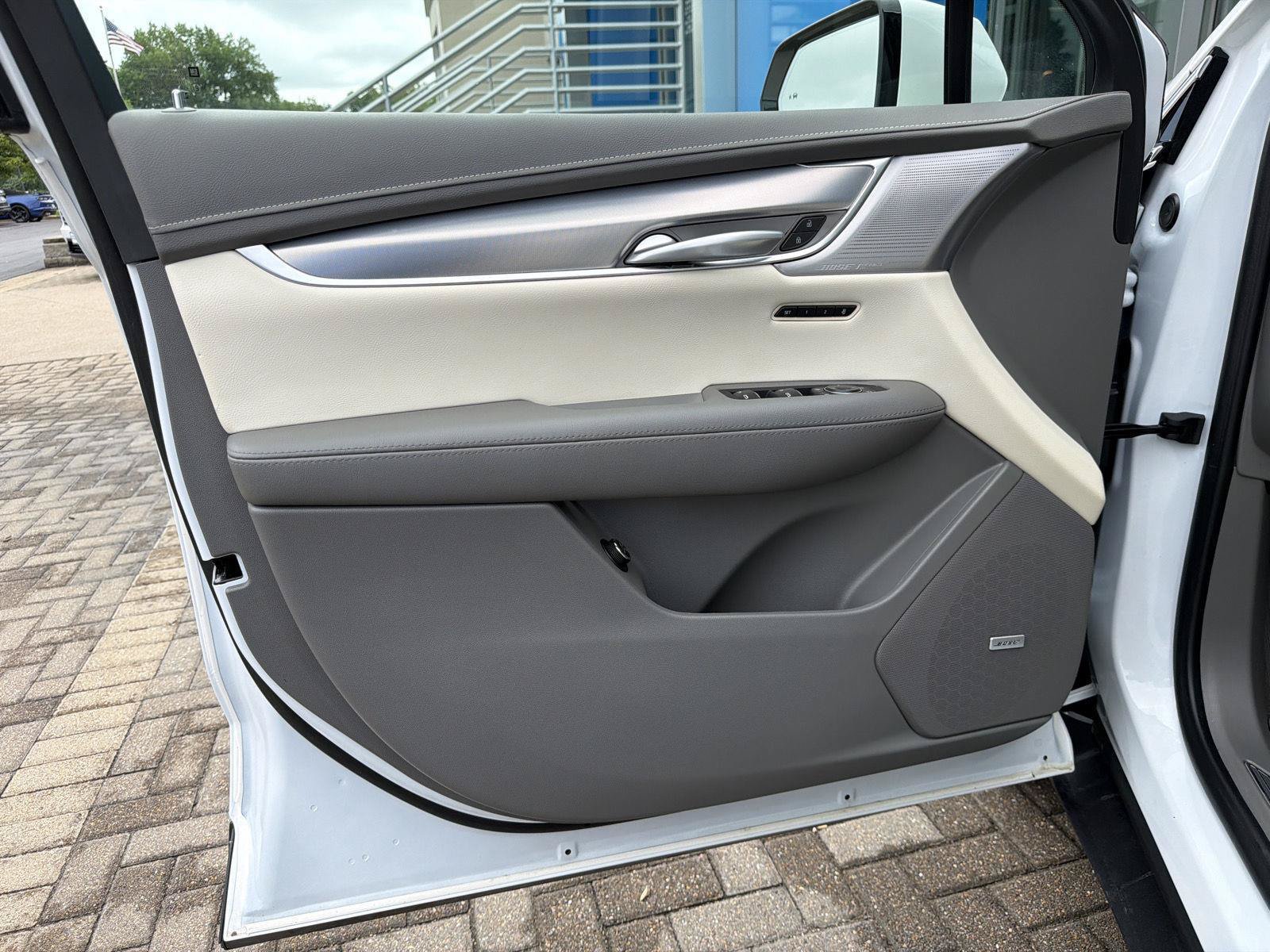 Used 2025 Cadillac XT5 Premium Luxury AWD/4WD image 13