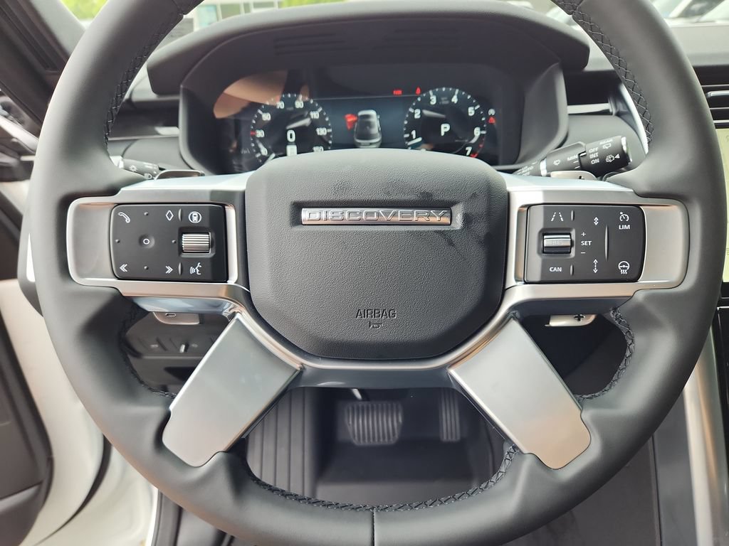 New 2026 Land Rover Discovery S AWD/4WD image 18