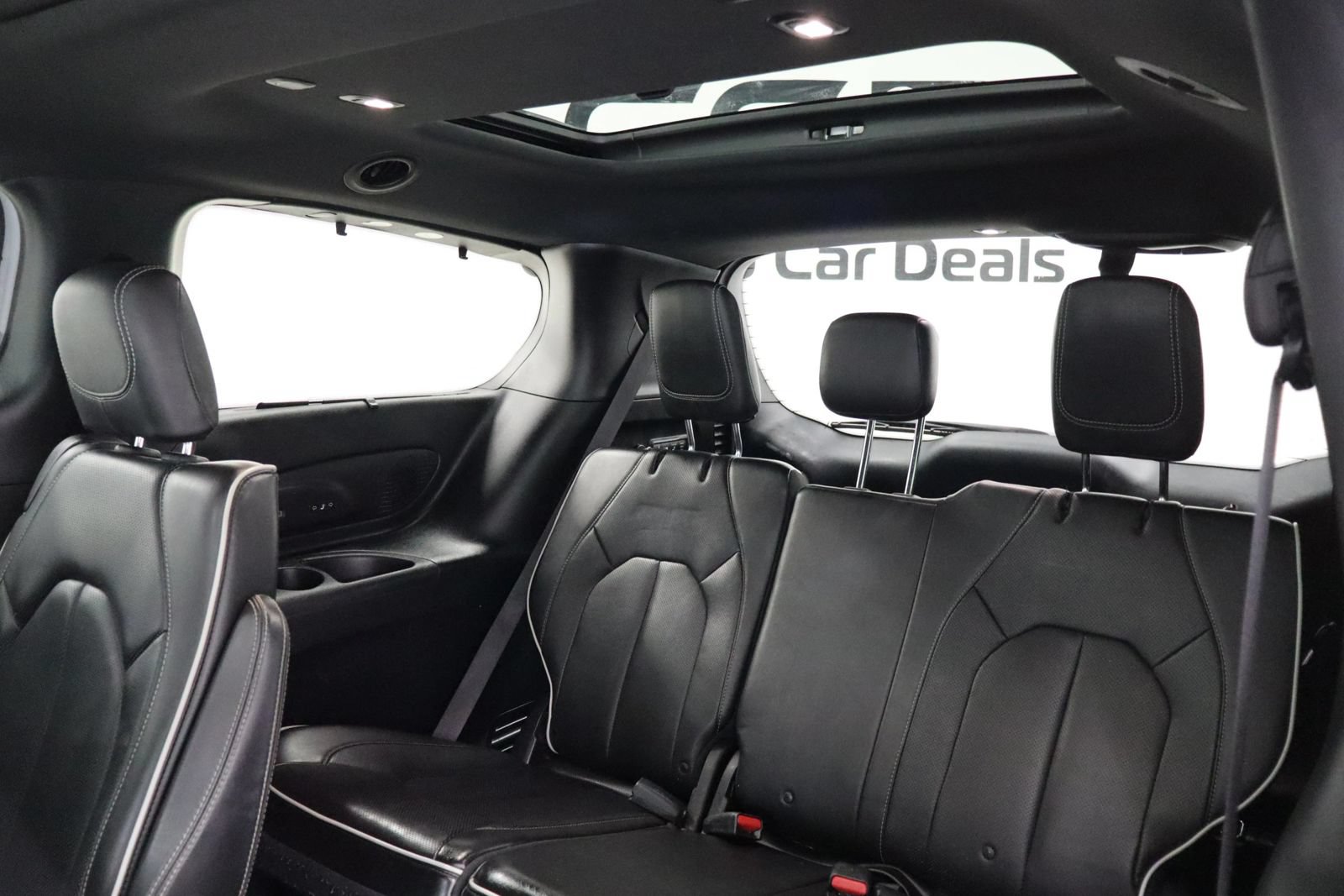 Used 2019 Chrysler Pacifica Limited w/ Advanced Safetytec Group FWD image 17