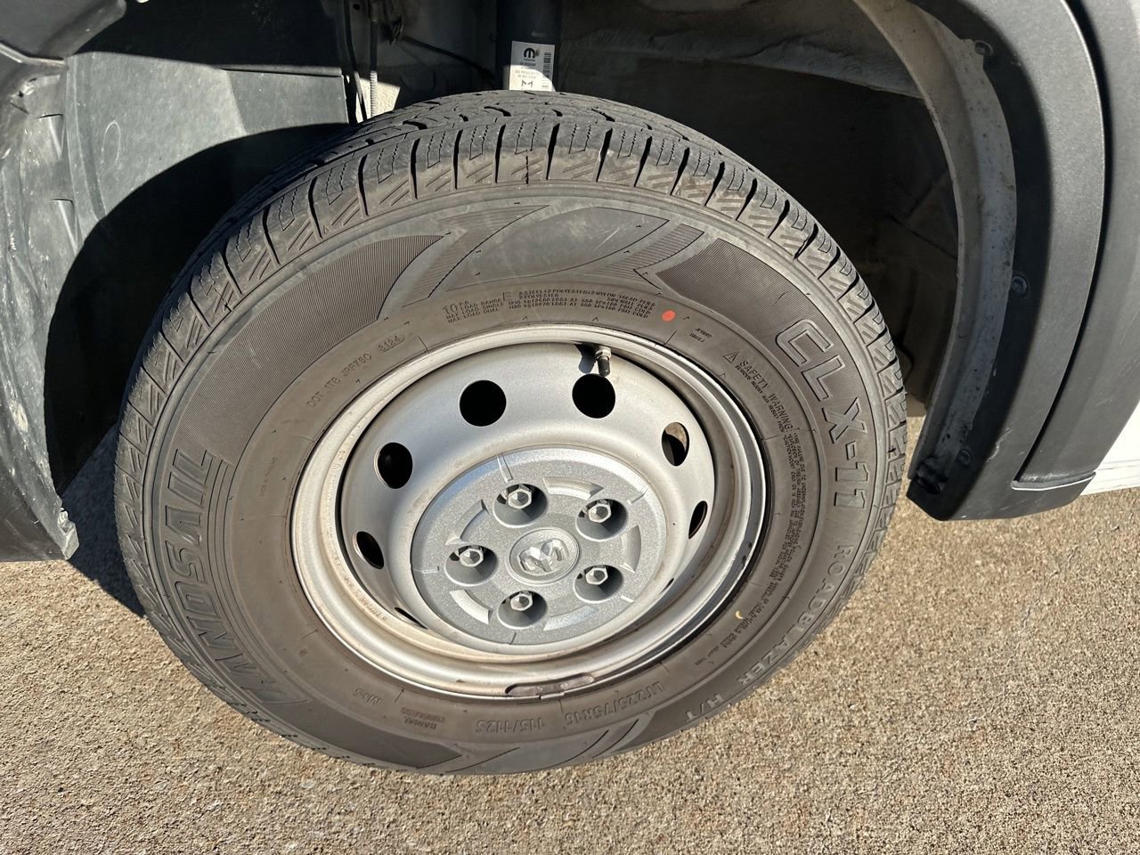 Used 2023 RAM ProMaster 2500 image 11