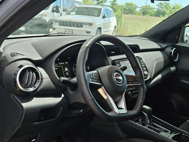 Used 2023 Nissan Kicks SR FWD image 10