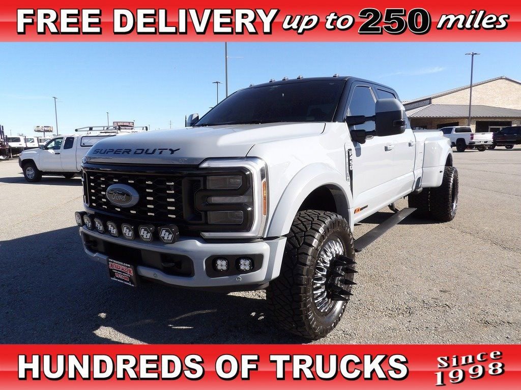 Used 2025 Ford F450 Platinum w/ FX4 Off-Road Package image 1