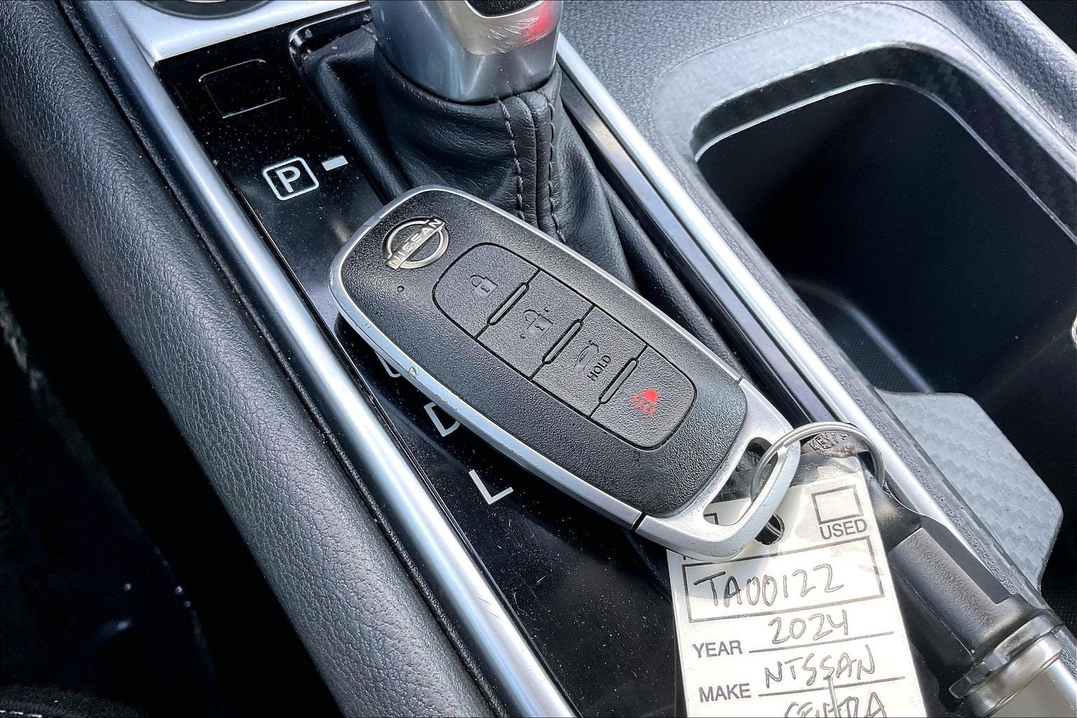 Used 2024 Nissan Sentra SV FWD image 14