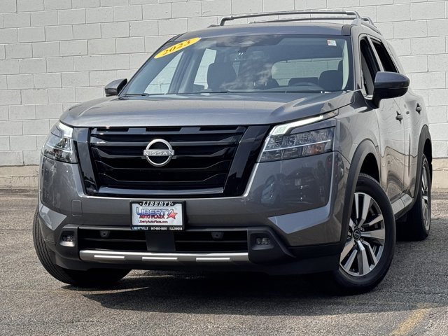 Used 2023 Nissan Pathfinder SL w/ Black Appearance Package image 30