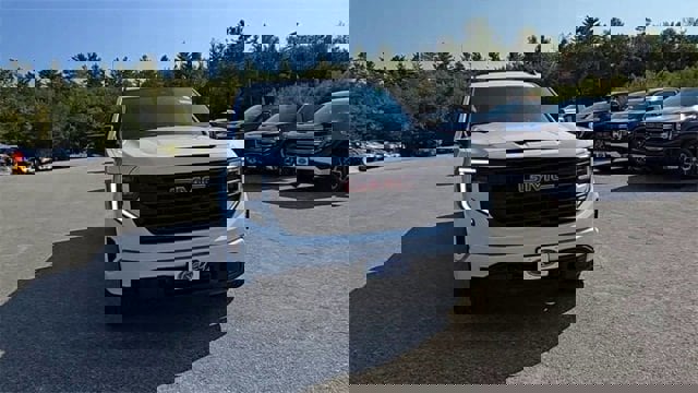 New 2024 GMC Sierra 1500 Pro w/ Graphite Edition image 3