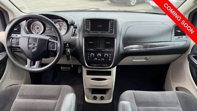 Used 2018 Dodge Grand Caravan SE w/ UConnect Hands-Free Group image 28