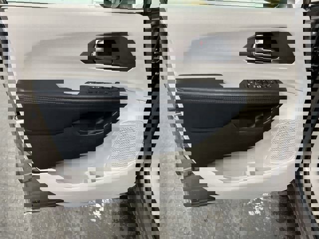 Used 2017 Chrysler Pacifica Touring-L w/ Tire & Wheel Group image 21