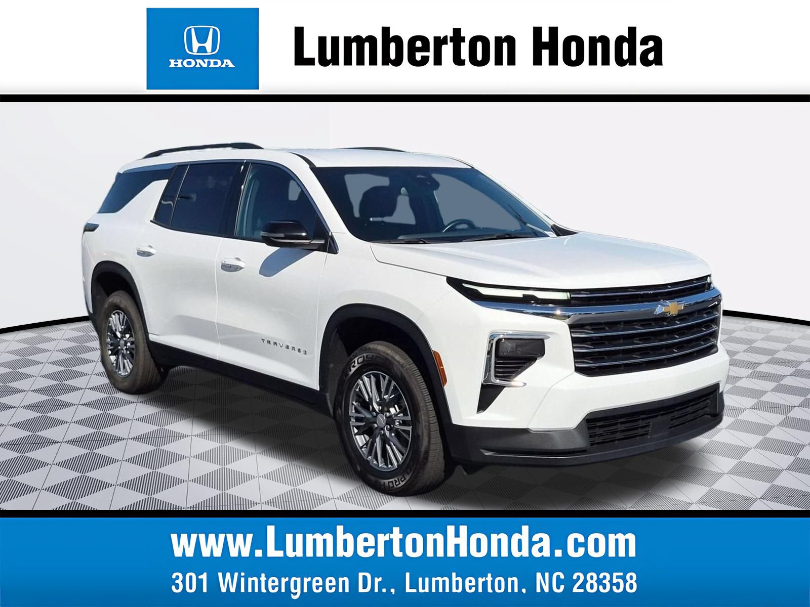 Used 2025 Chevrolet Traverse LT