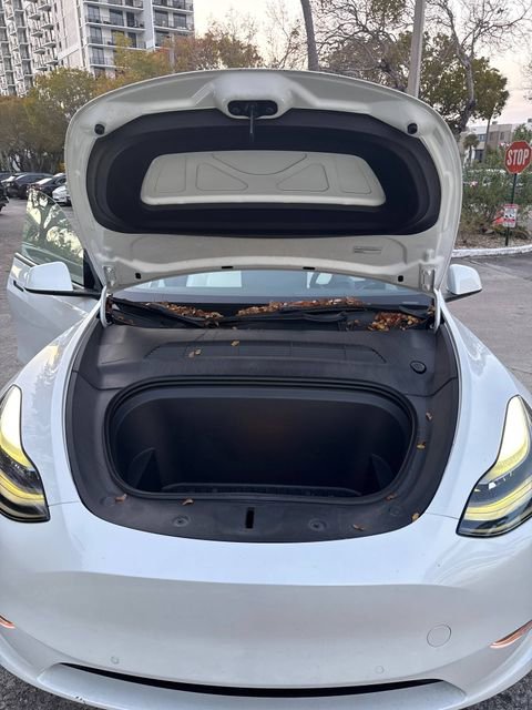 Used 2022 Tesla Model Y Performance AWD/4WD image 12