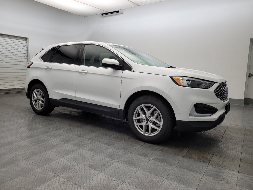 Used 2024 Ford Edge SEL image 11