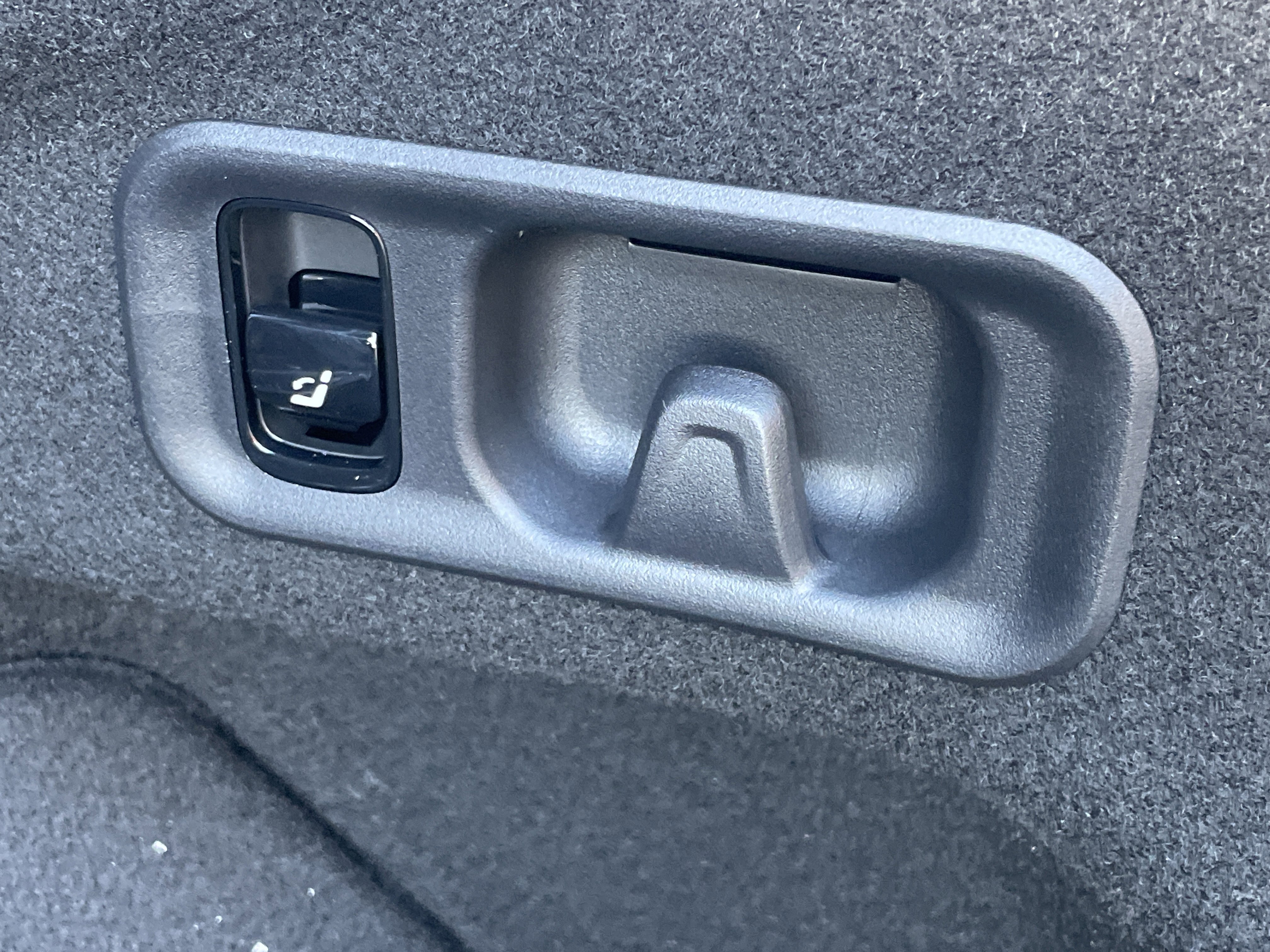 New 2026 Mercedes-Benz E 450 4MATIC Sedan image 11