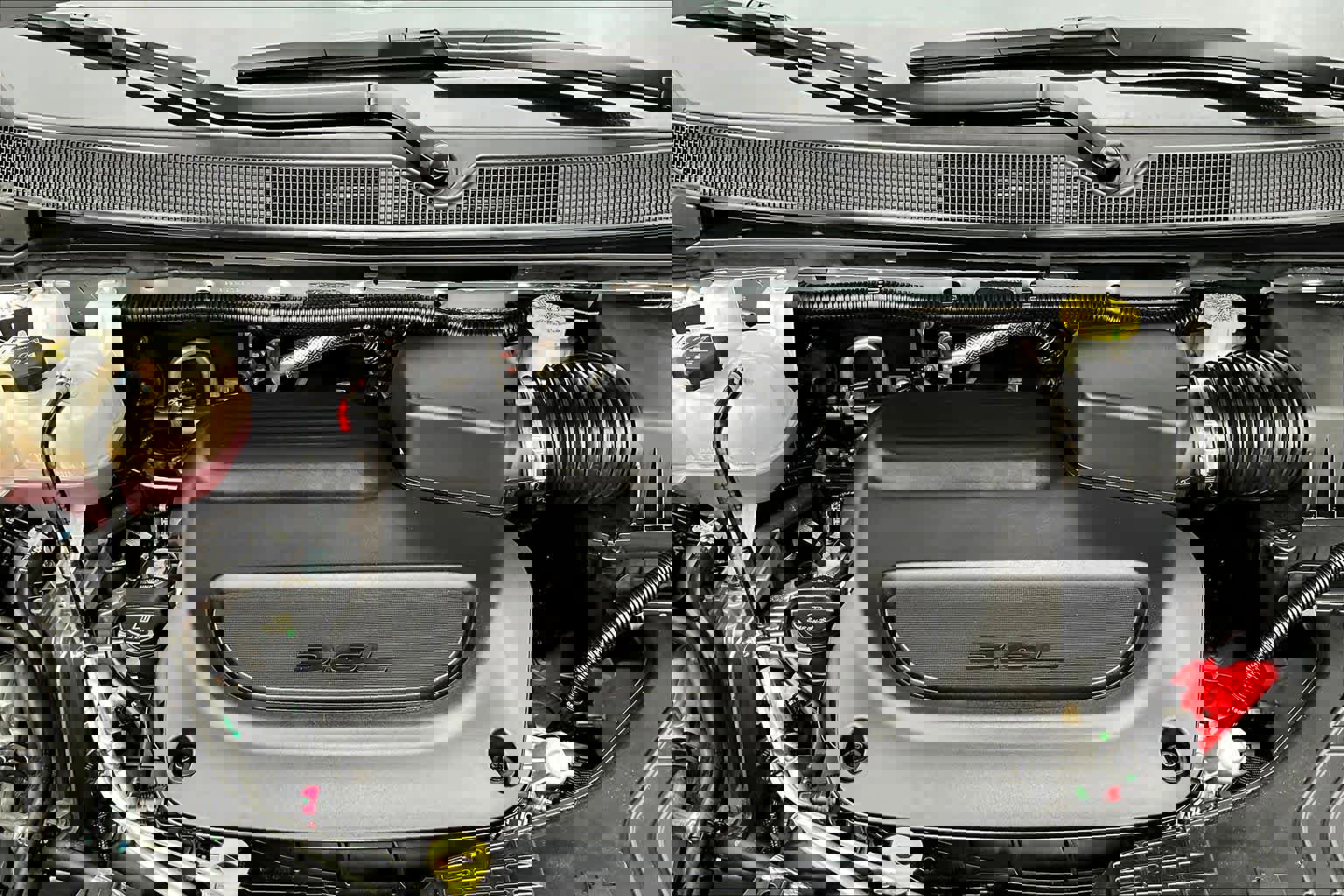 Used 2023 Chrysler Pacifica Touring-L image 32